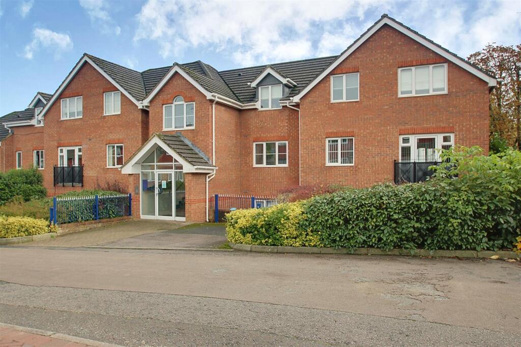 Main image of property: Cobbetts Ride, Tring