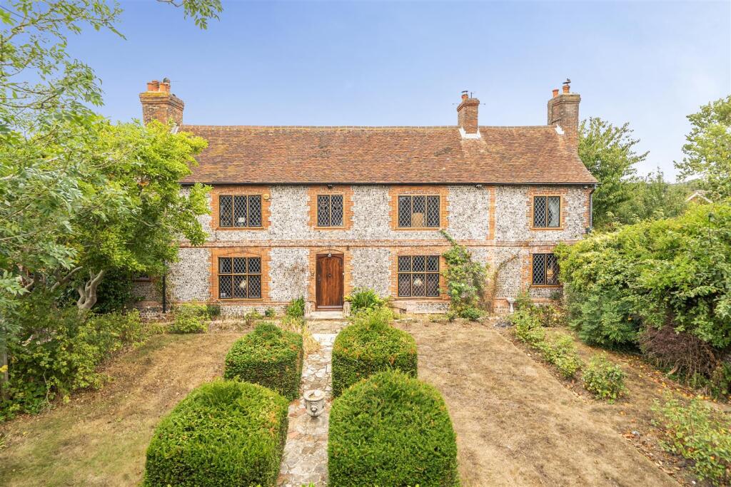Main image of property: Salvington Road, Worthing, BN13 2HN