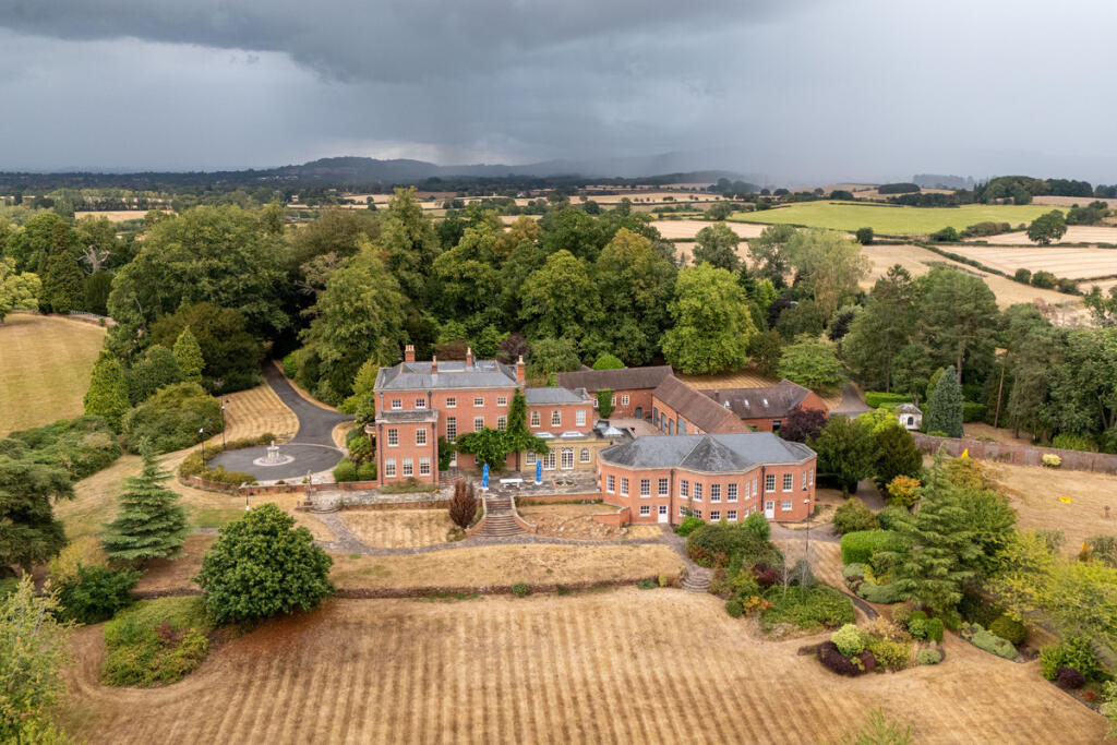 Main image of property: Hillpool, Kidderminster, Worcestershire DY10 4PE
