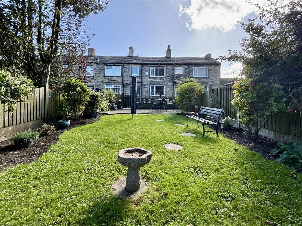Main image of property: Highgate Road, Clayton Heights, Bradford