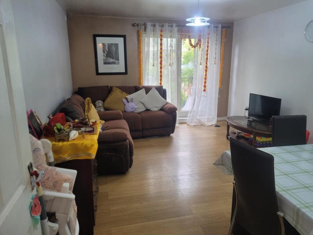 Main image of property: Caversham Road, Reading