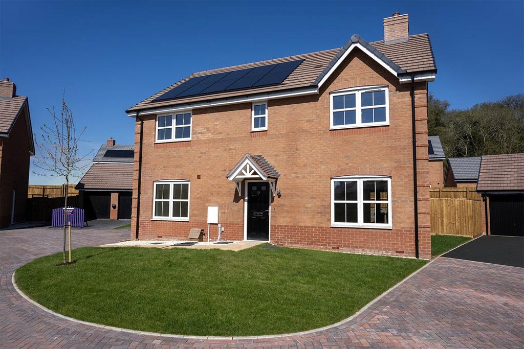 Main image of property: Birmingham Road,
Hatton,
Warwick,
CV35 7DZ