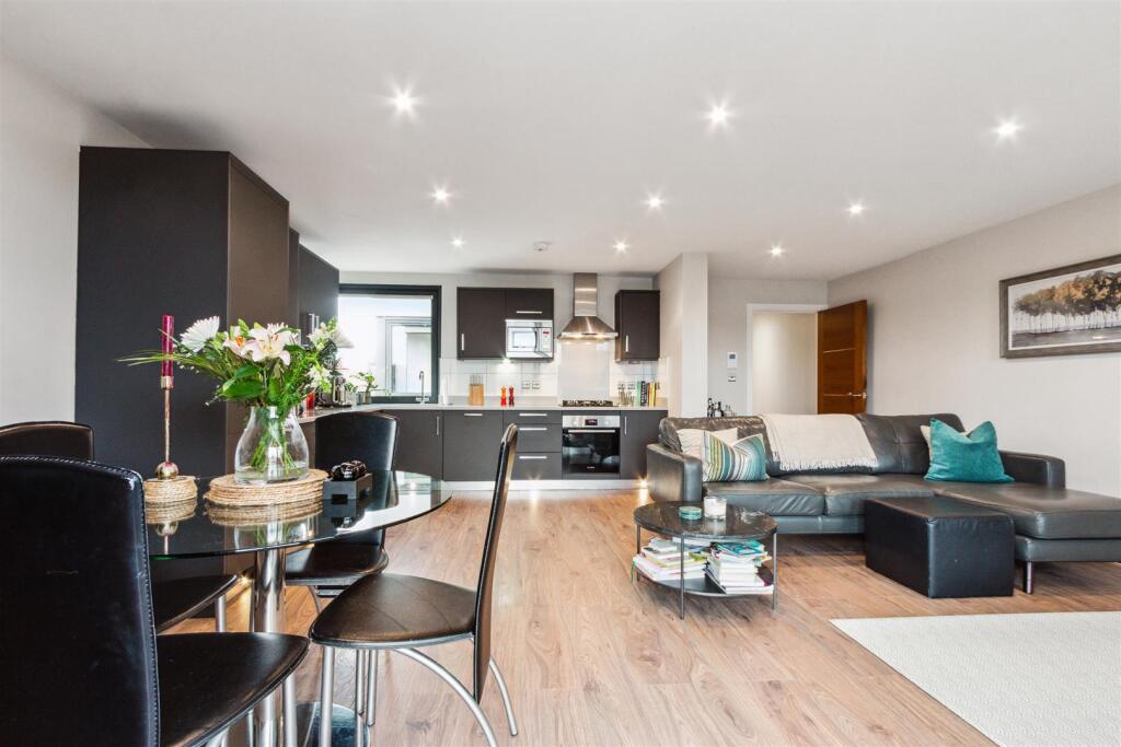 Main image of property: Tooting High Street, Tooting