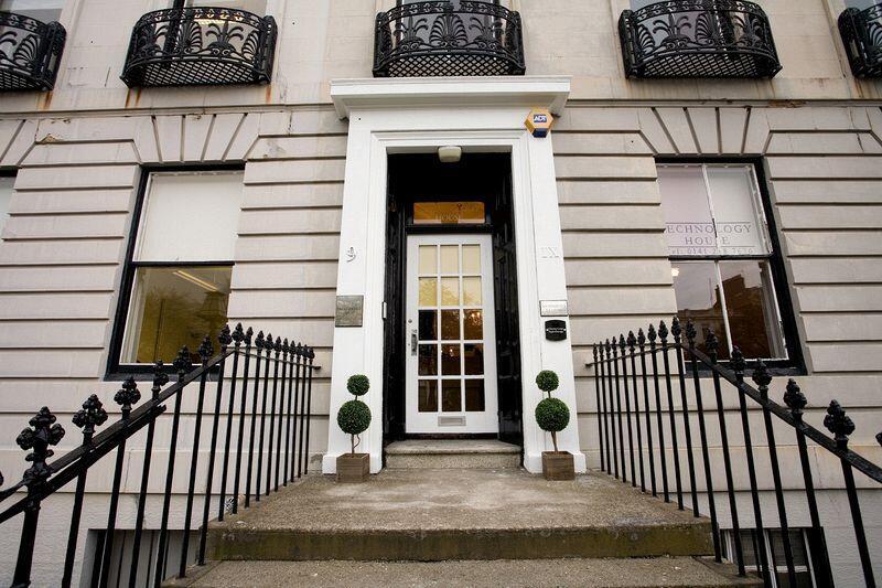 Main image of property: Newton Place, Glasgow, G3