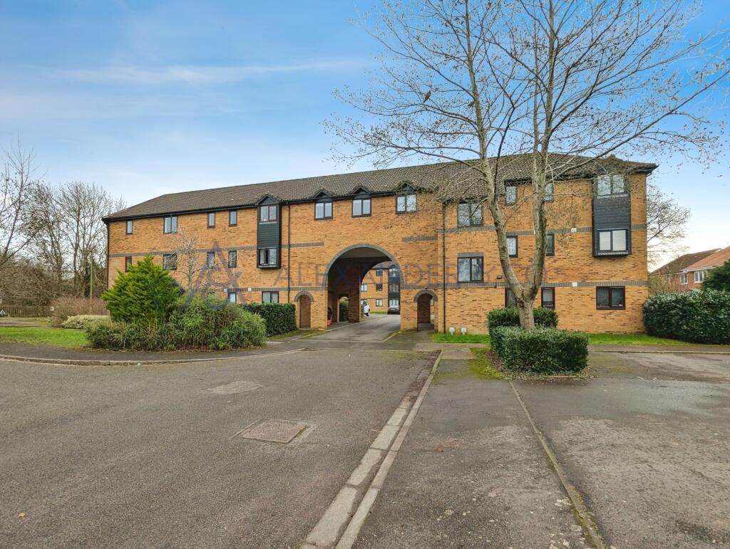 Main image of property: Heron Drive, Bicester, OX26