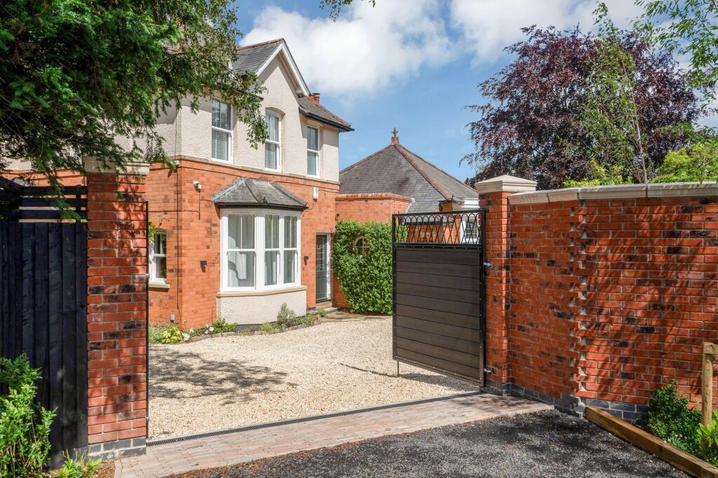 Main image of property: Lutterworth Road, Dunton Bassett, LE17