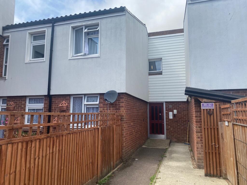 Main image of property: Reachfields, Hythe