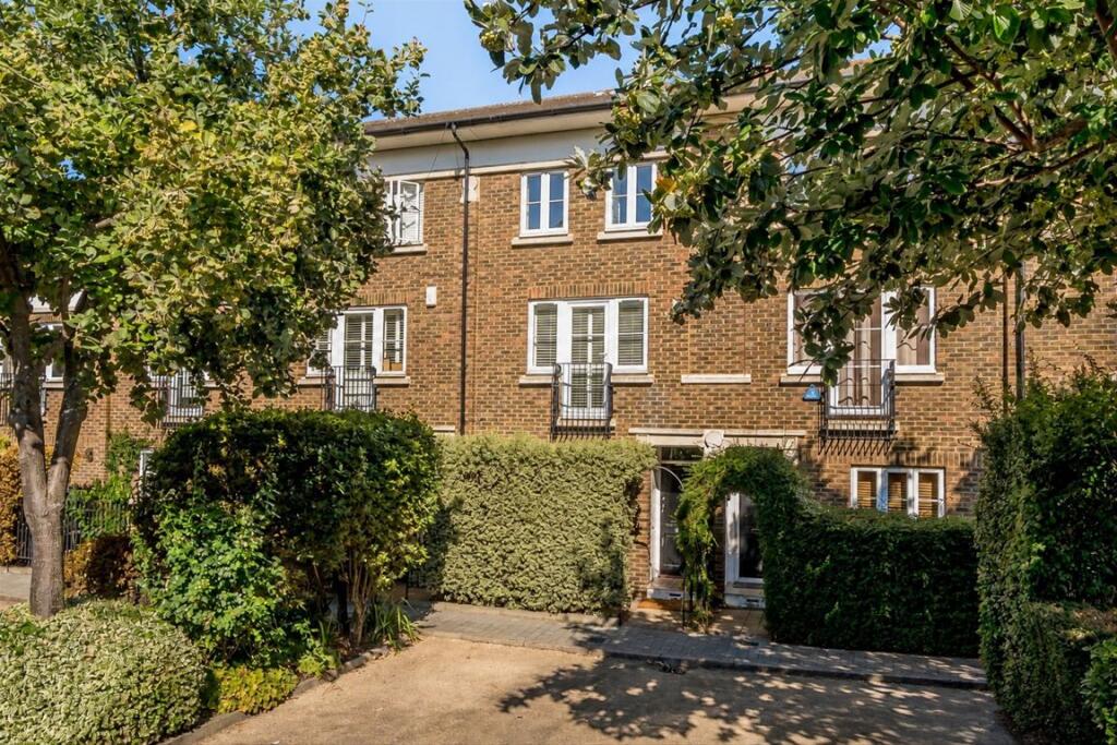 Main image of property: Hurlingham Square, Fulham