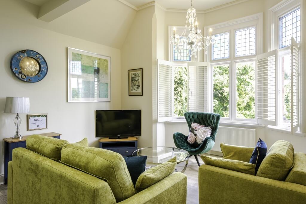 Main image of property: Upstairs Flat Castledene, 31 Cavendish Road East, Nottingham