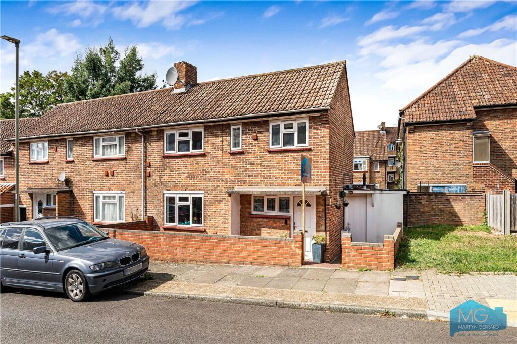 Main image of property: Moat Crescent, London, N3