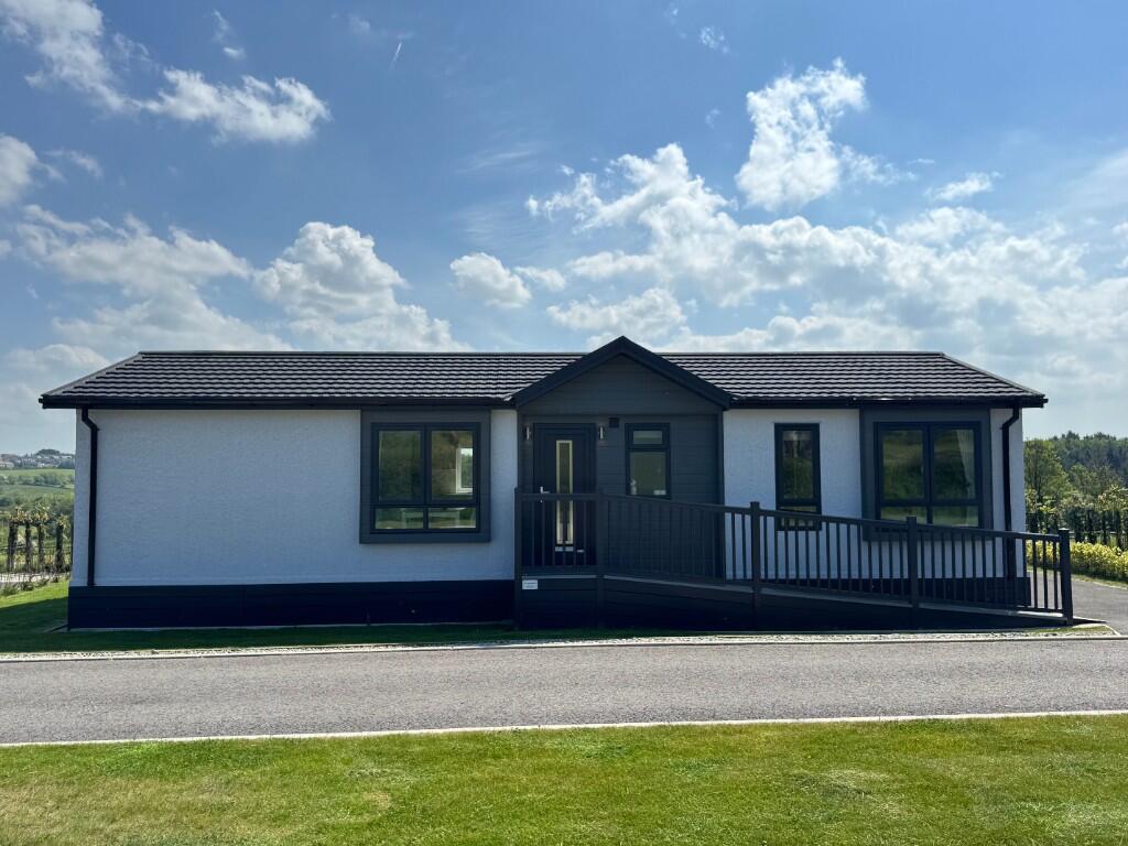 Main image of property: Fistral Retreat,
Trevemper,
Rosecliston,
Newquay
TR8 5JT