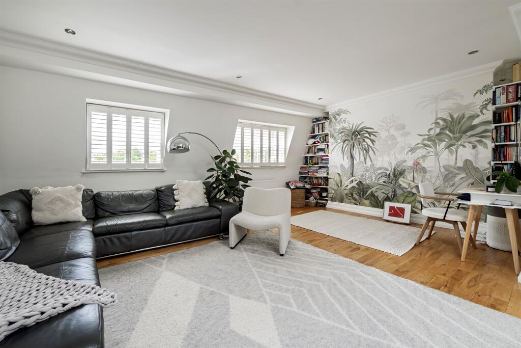 Main image of property: Cheltenham Court, Gloucester Terrace, London, W2