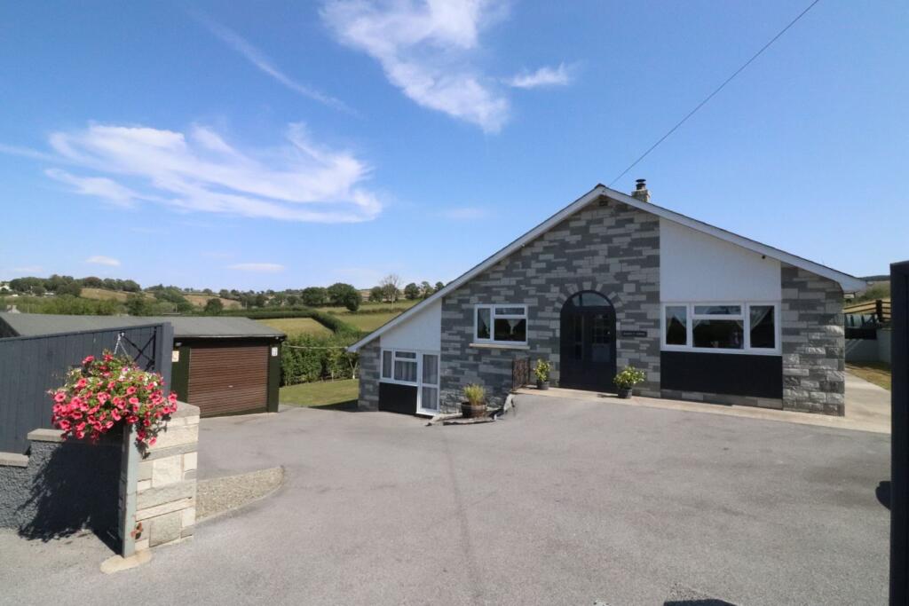 Main image of property: Gwyddgrug, Pencader, SA39