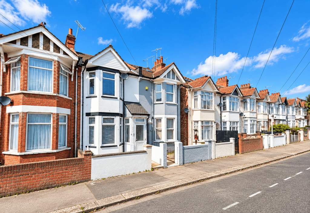 Main image of property: PRINCES AVENUE, WATFORD, WD18 7RS