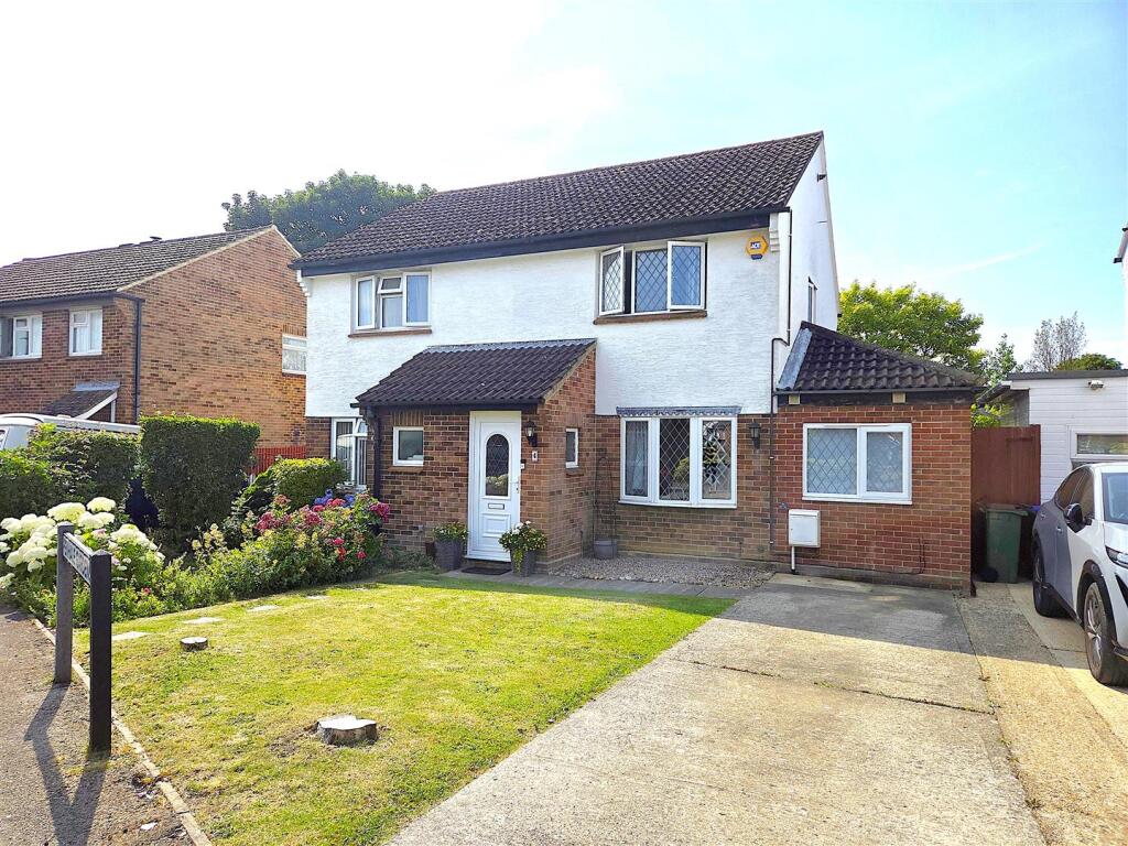 Main image of property: Penhale Gardens, Titchfield Common