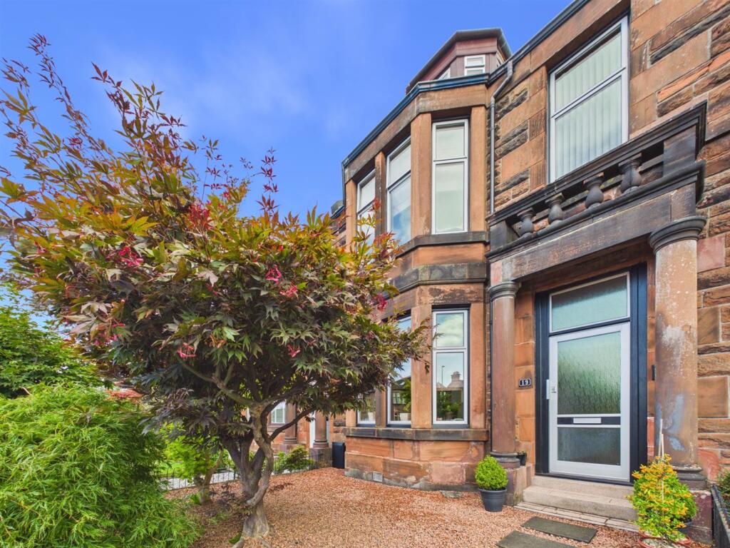 Main image of property: Oxford Road, Renfrew