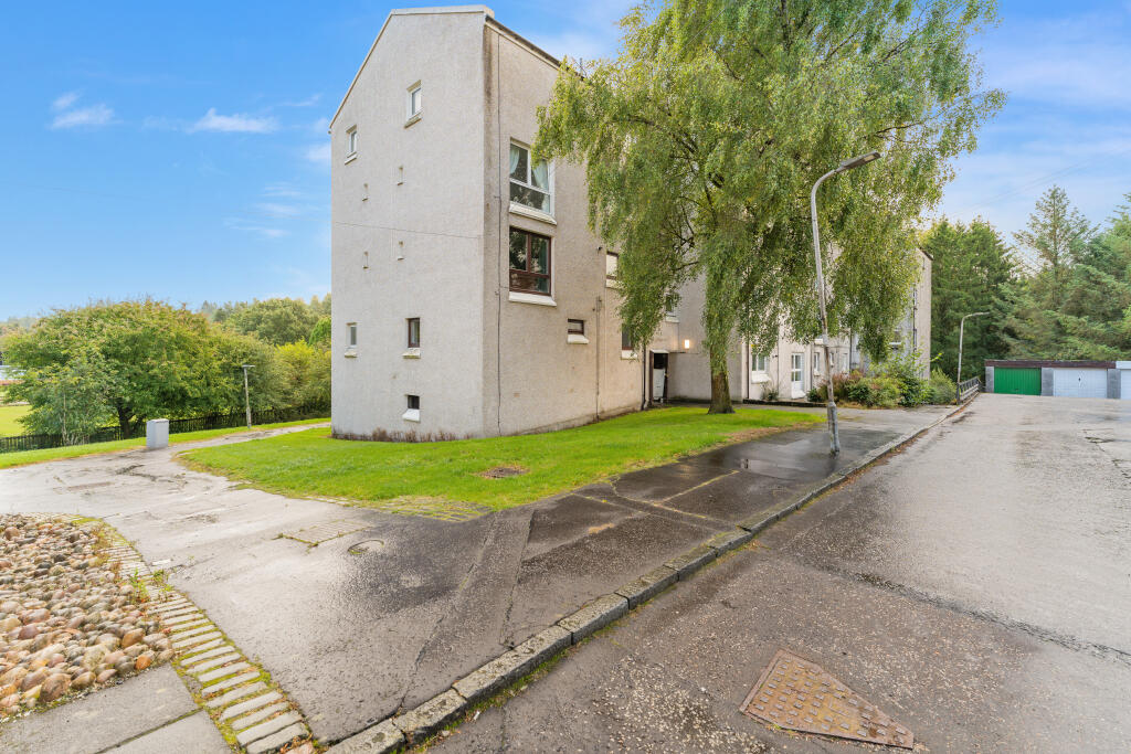 Main image of property: The Auld Road, Village, Cumbernauld, North Lanarkshire