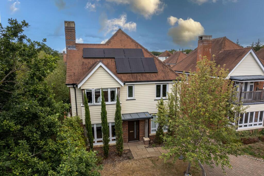 Main image of property: Moorhens, Fleet, GU51