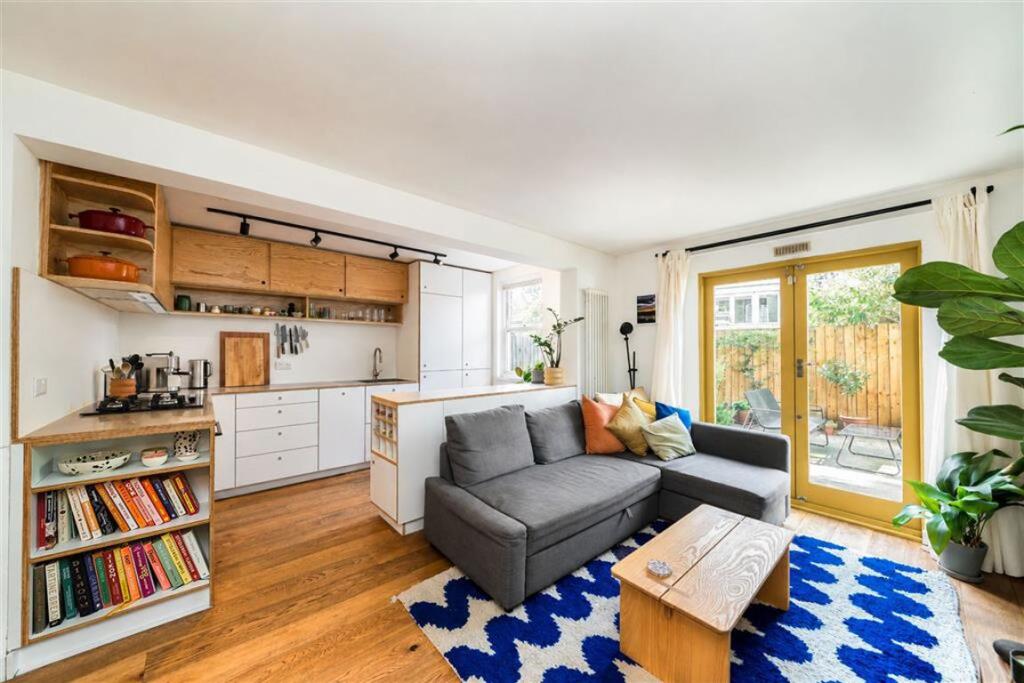 Main image of property: Lewisham Way, New Cross
