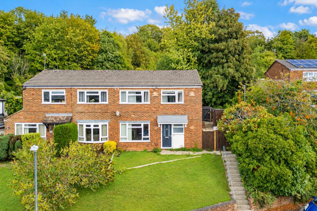 Main image of property: Middlebrook Road, High Wycombe, Buckinghamshire, HP13