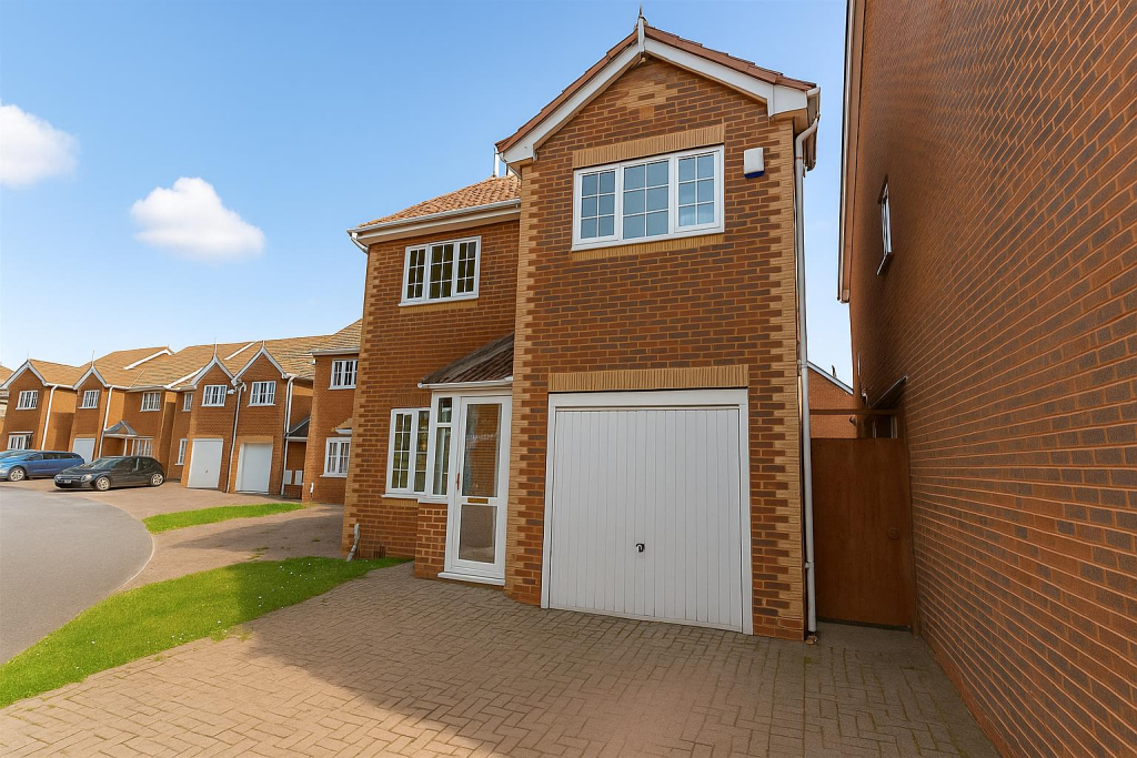 Main image of property: Shelsley Avenue, Oldbury, B69 1BF