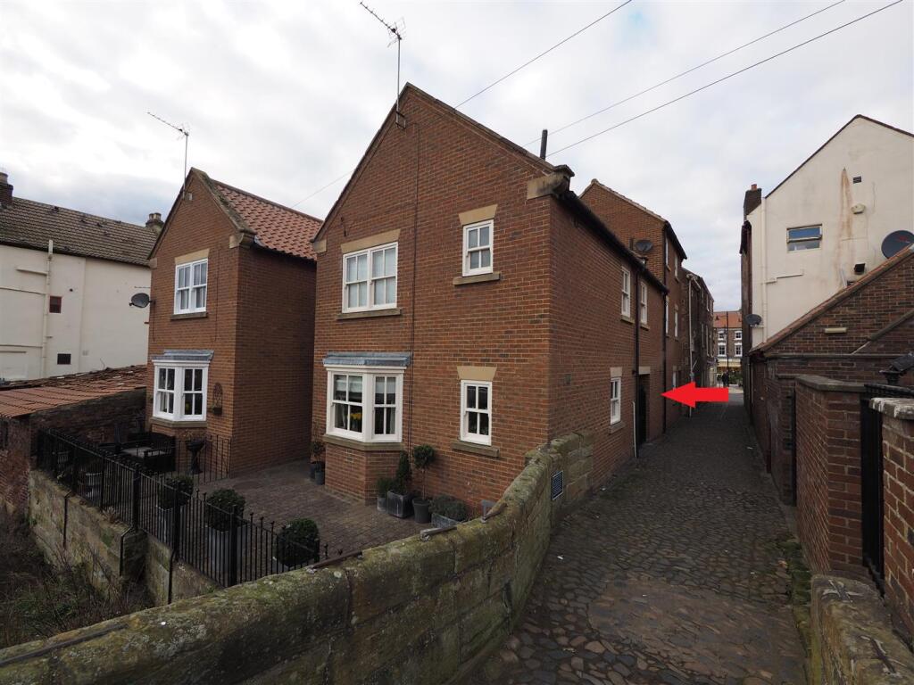Main image of property: Stokesley, Cleveland
