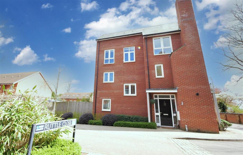 Main image of property: Ruttle Close, Cholsey Meadows