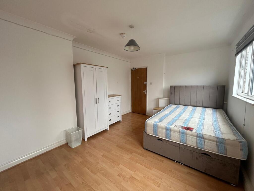 Main image of property: Basingstoke Road, RG2