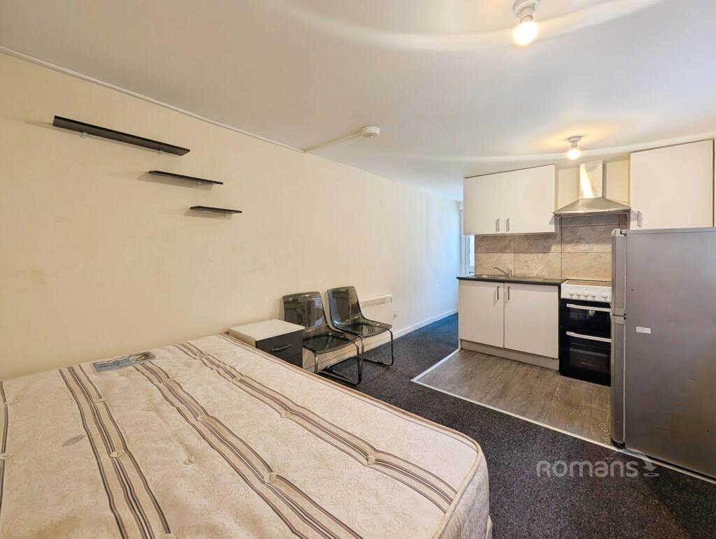 Main image of property: Kings Road, Reading, Berkshire, RG1