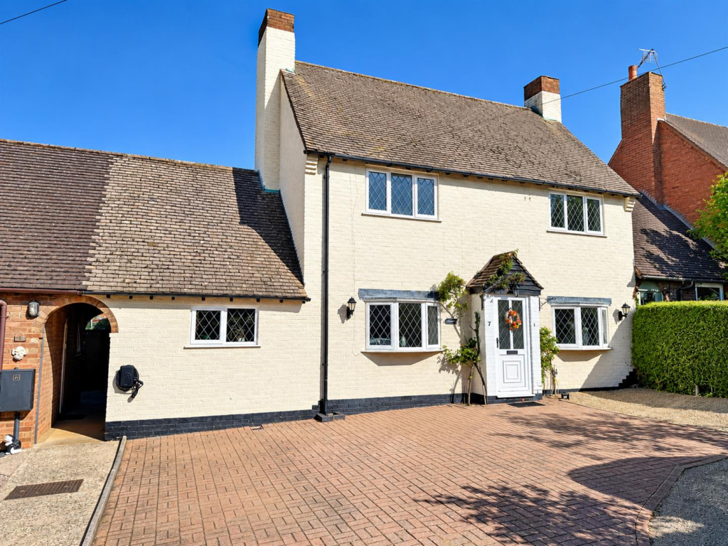 Main image of property: Headland Close, Welford On Avon, Stratford-Upon-Avon