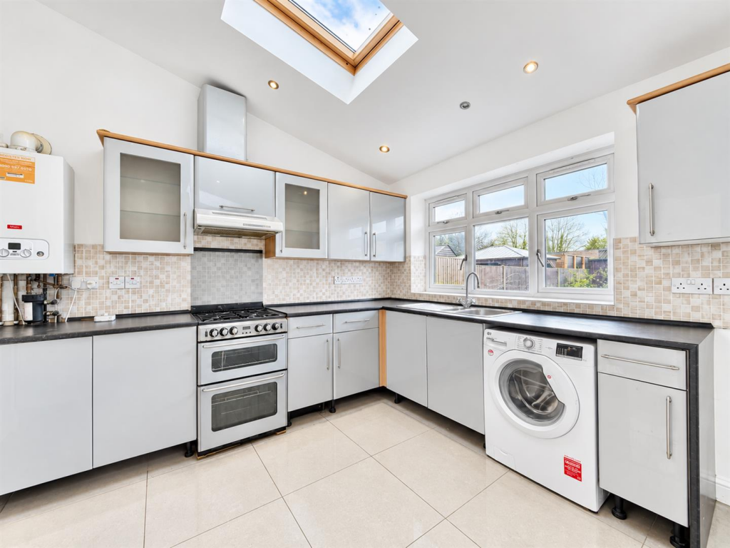 Main image of property: Station Road, Hounslow, TW3