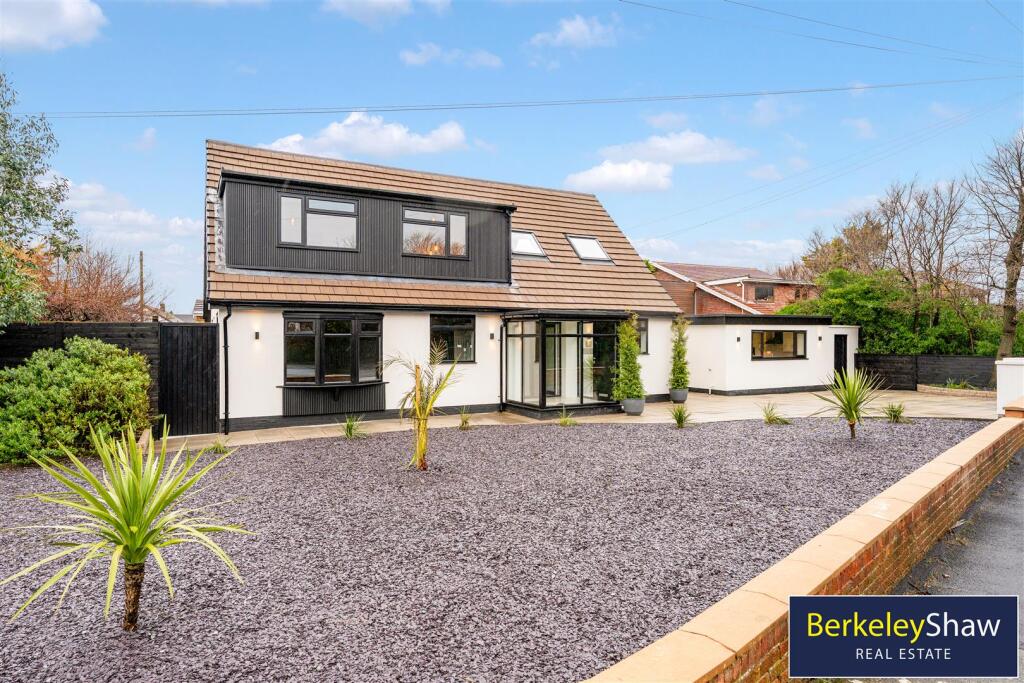 Main image of property: The Serpentine North, Blundellsands