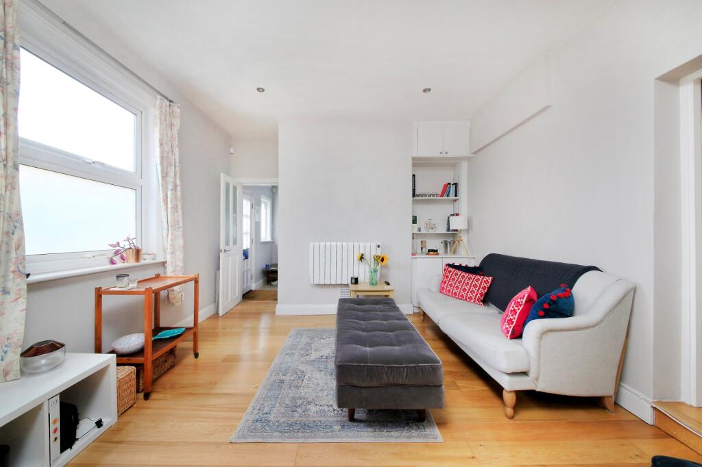 Main image of property: Earlsfield Road, 
Wandsworth, SW18