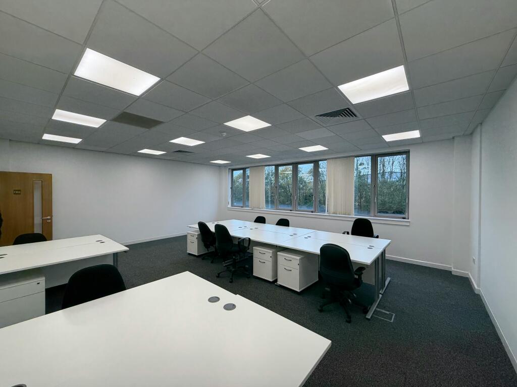 Suite F002