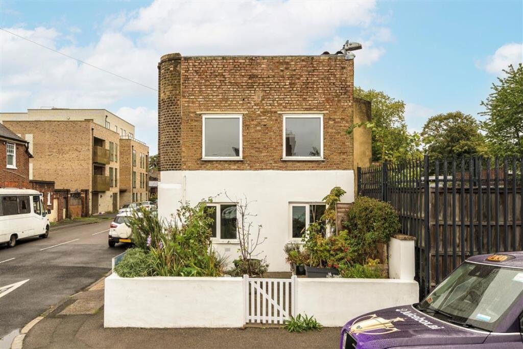 Main image of property: Dennett's Road, New Cross