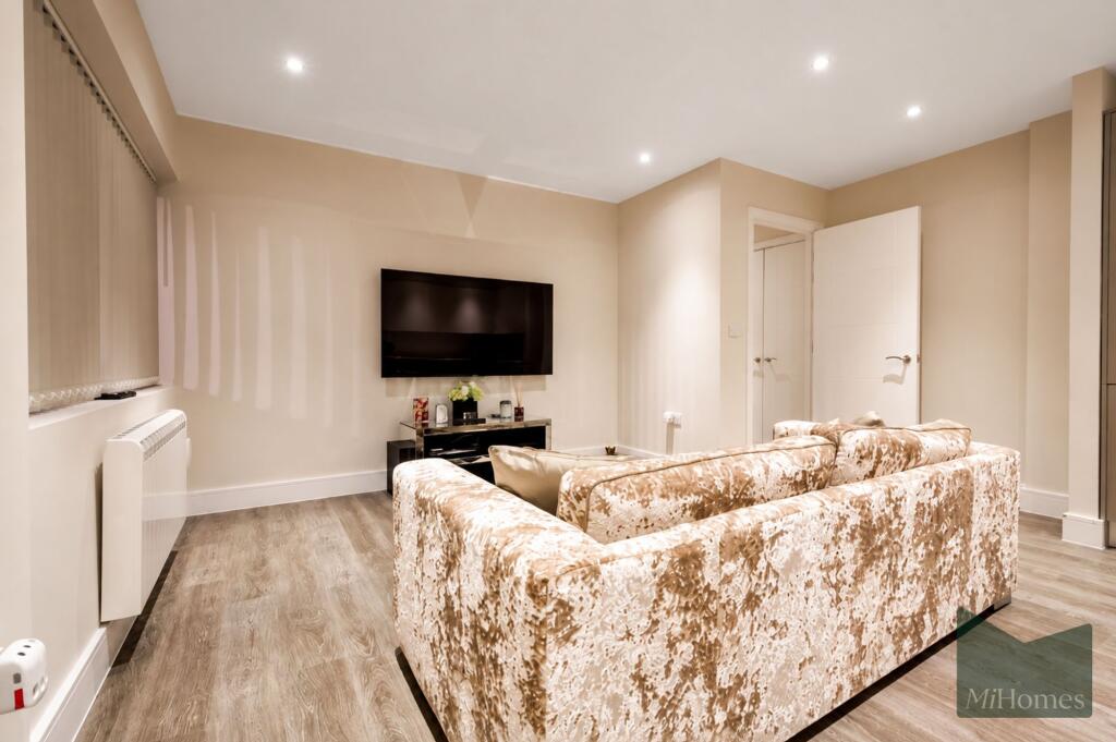 Main image of property: London Road, Enfield, EN2