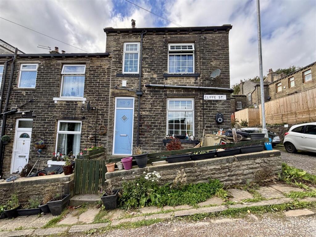 Main image of property: Cliffe Street., Thornton, Bradford