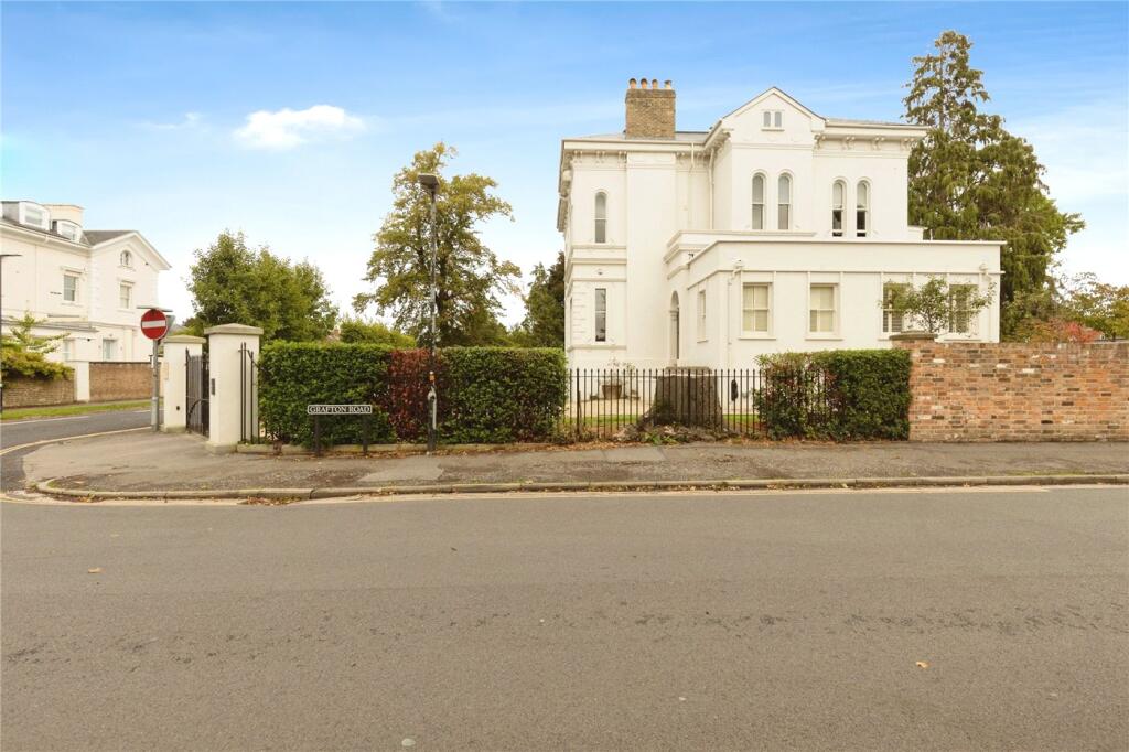 Main image of property: Painswick Road, Cheltenham, Gloucestershire, GL50
