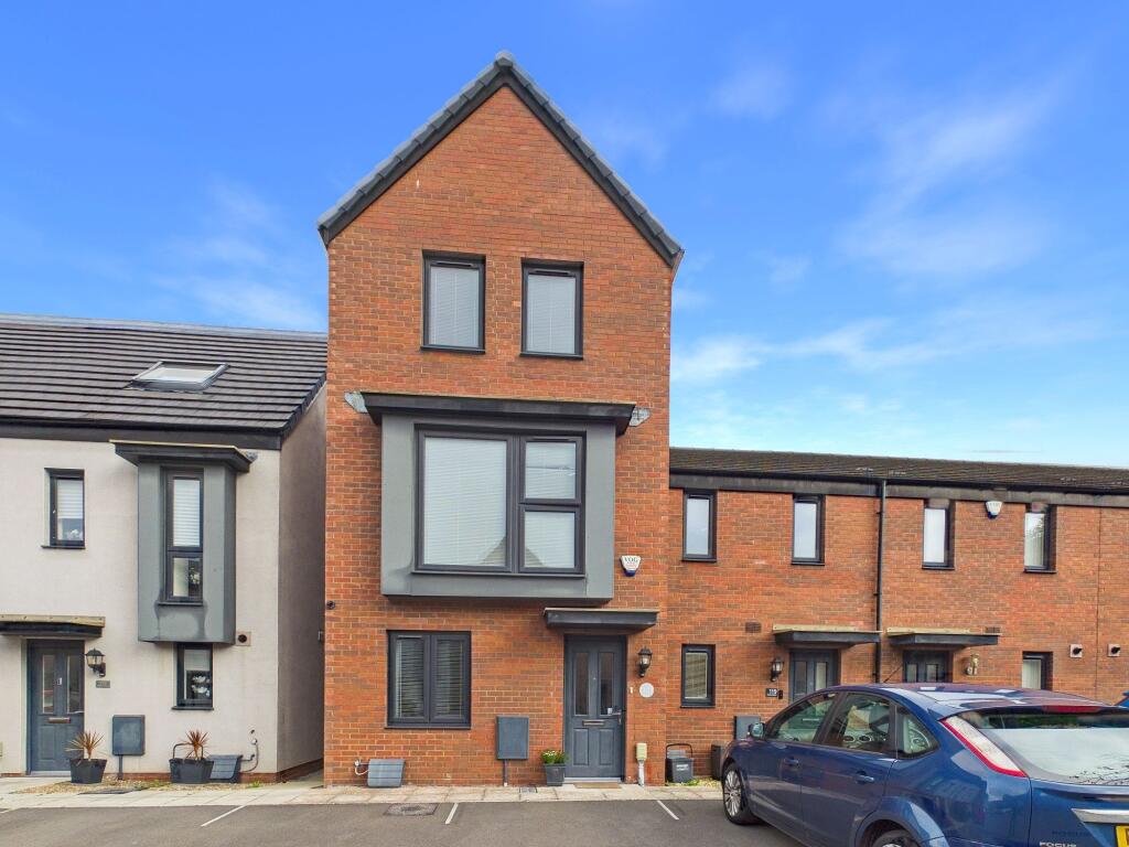 Main image of property: Ffordd Y Dociau Barry CF62 5DX