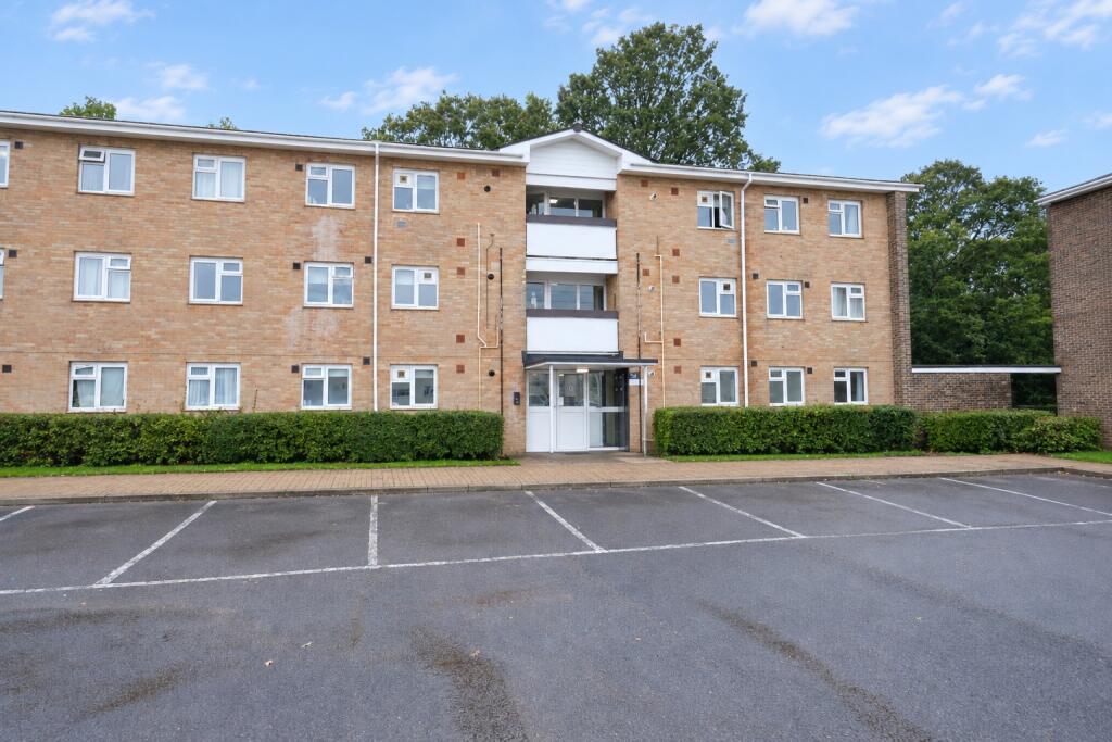 Main image of property: Africa Drive, Marchwood, Southampton, SO40 4WE