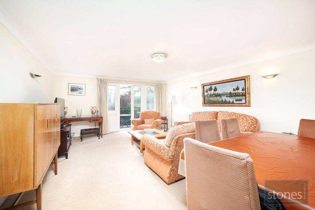 Main image of property: Hendon Lane, London, N3