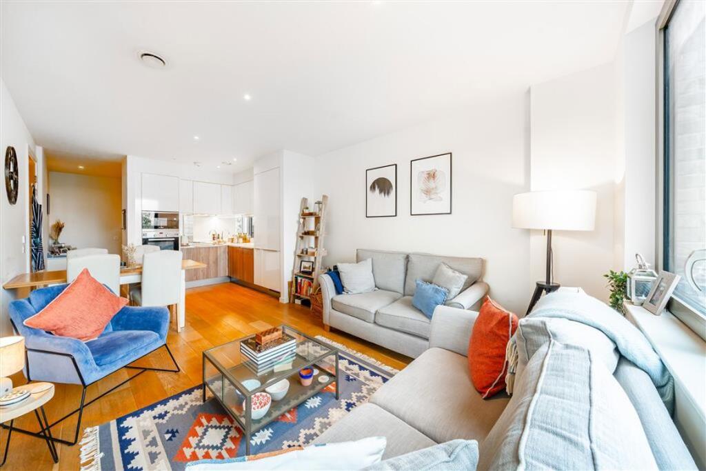 Main image of property: Camberwell Passage, Camberwell