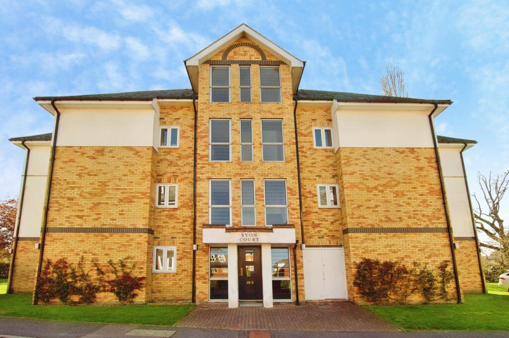 Main image of property: Park View Close, St Albans, AL1