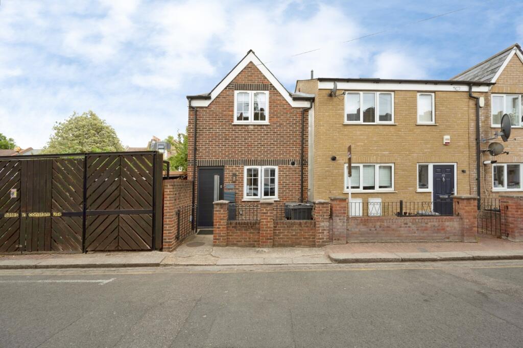 Main image of property: Garratt Terrace, London, SW17