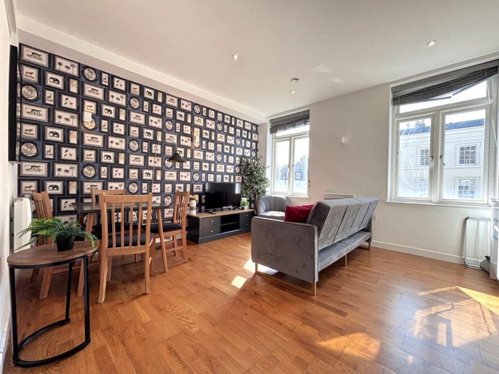Main image of property: Clarence Street, Staines-upon-Thames, Surrey, TW18