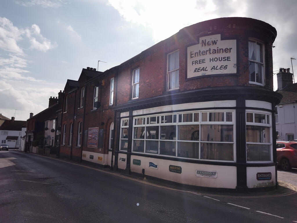 Main image of property: New Entertainer, 80 Pier Plain, Gorleston, Great Yarmouth, Norfolk, NR31 6PG