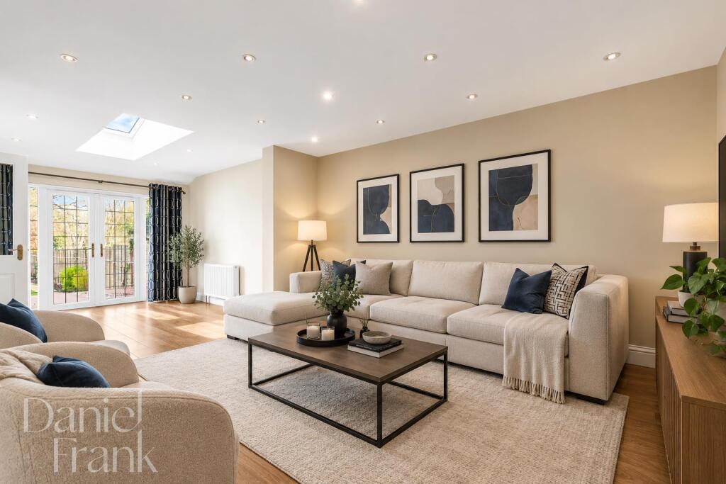 Main image of property: Station Road, Loughton