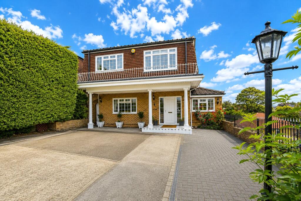 Main image of property: Park Hill, Loughton, Essex, IG10