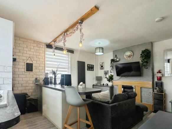 Flat 1 Living Kitchen