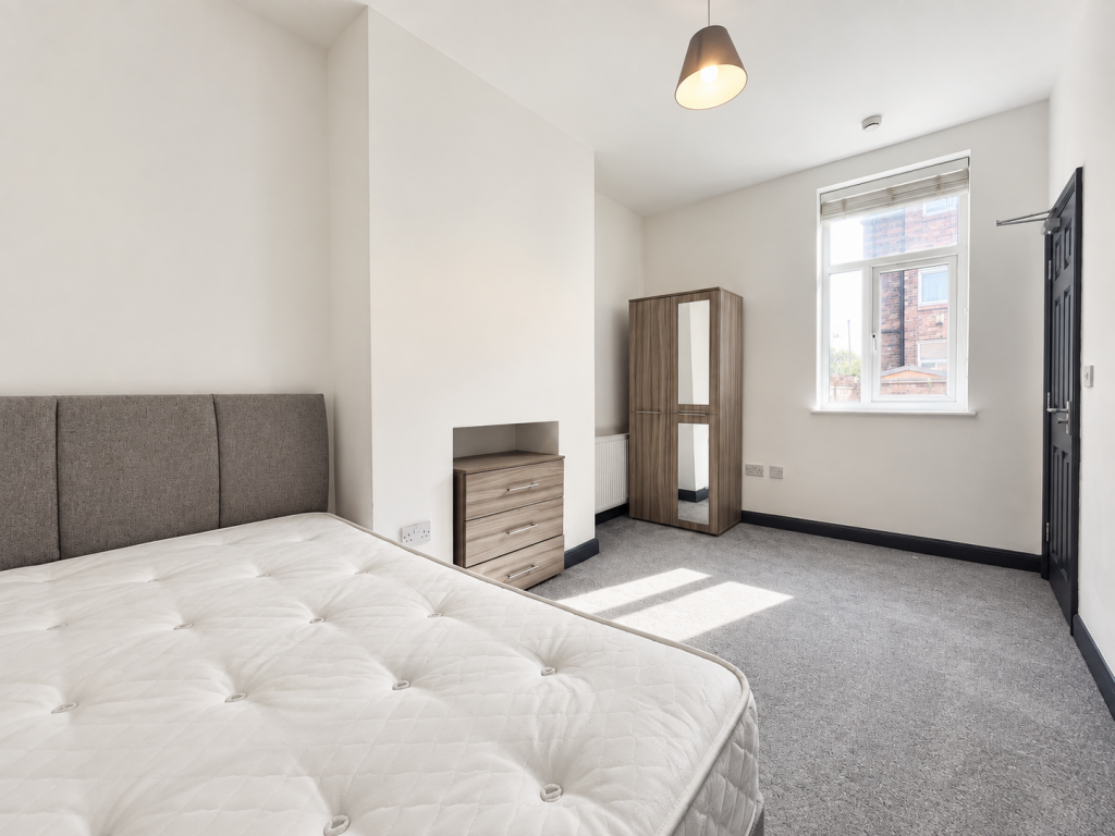 Main image of property: The Grove, Cale Green, Stockport